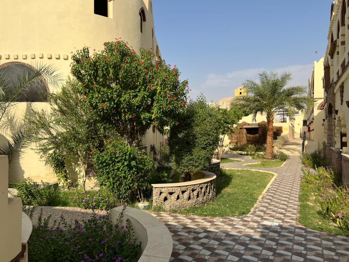 Elphardous Oasis Hotel 樂蜀 外观 照片